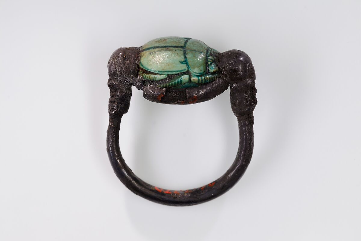Scarab Finger Ring Inscribed "God's Wife Hatshepsut", Steatite (glazed), silver