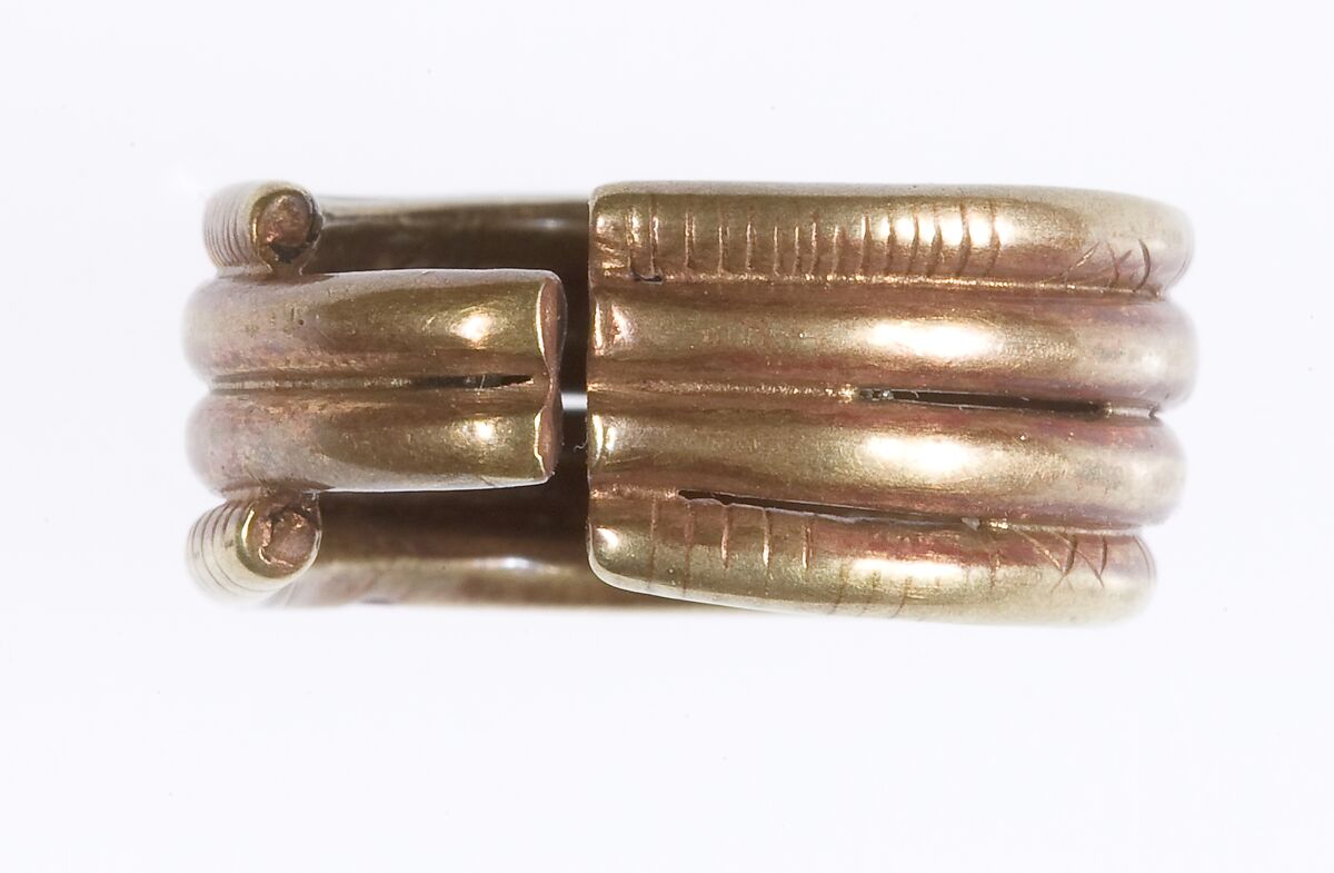 Ribbed Penannular Earring, Gold