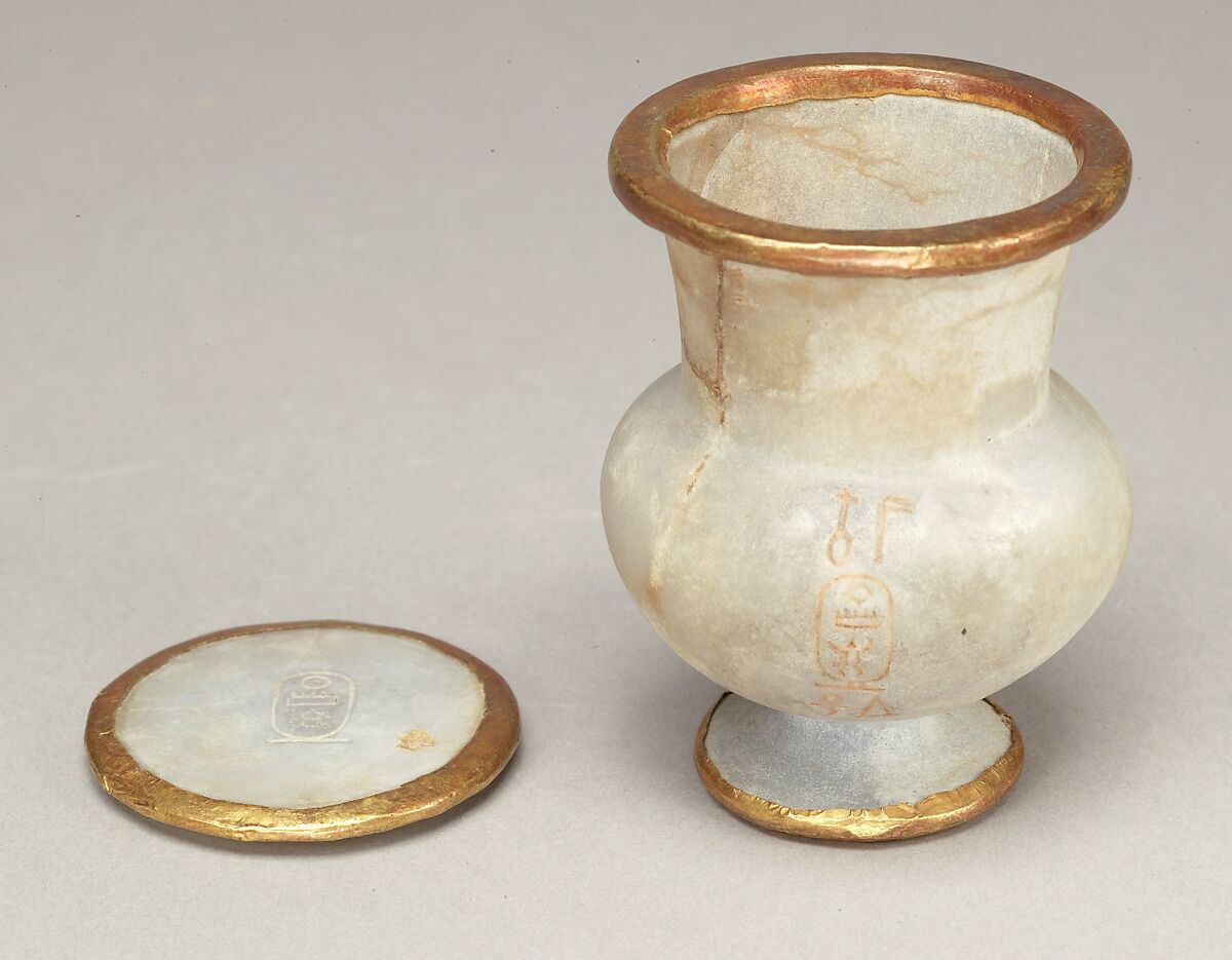 Wide-necked jar and lid naming Thutmose III, Anhydrite, gold 