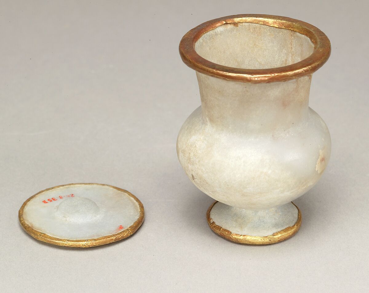 Wide-necked jar and lid naming Thutmose III, Anhydrite, gold