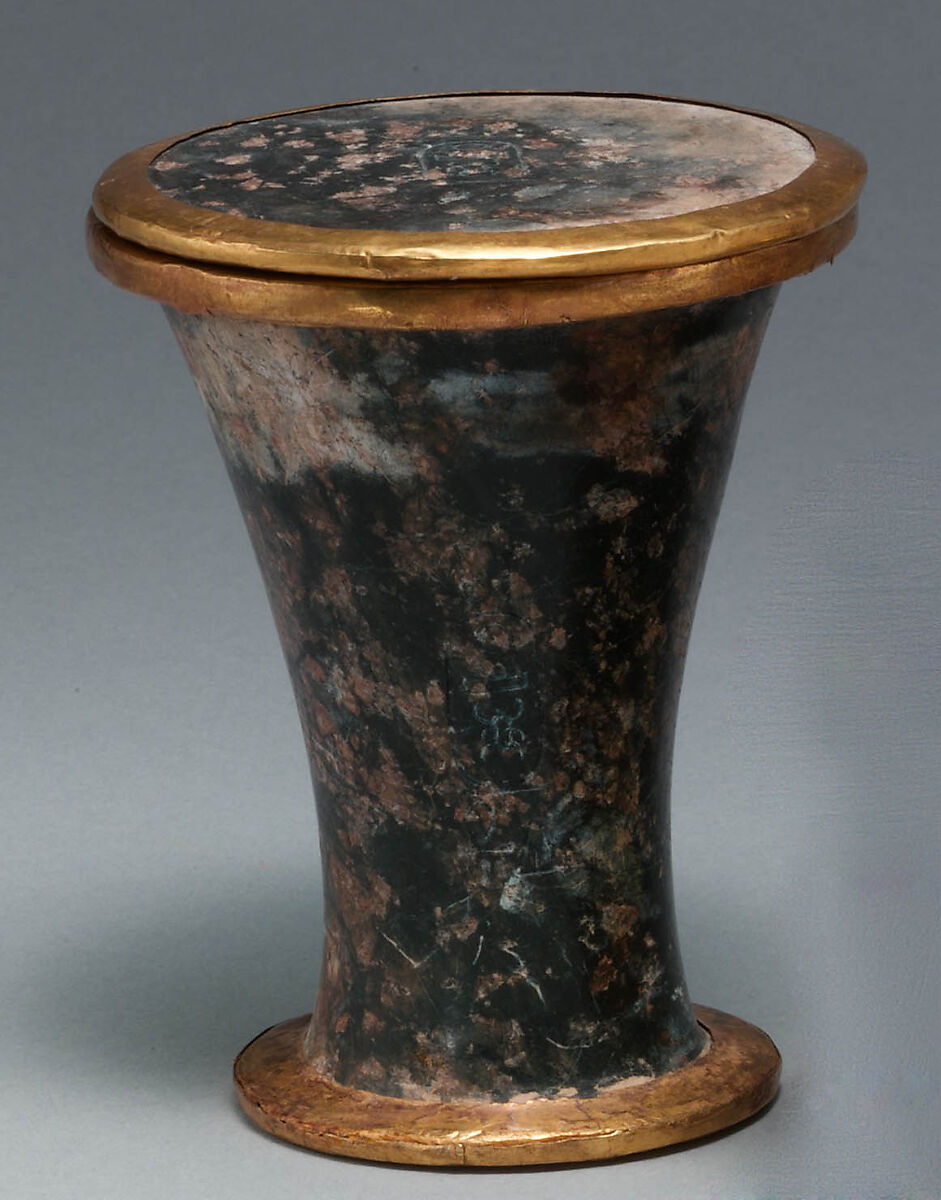 Ointment jar and lid naming Thutmose III, Serpentinite, gold leaf