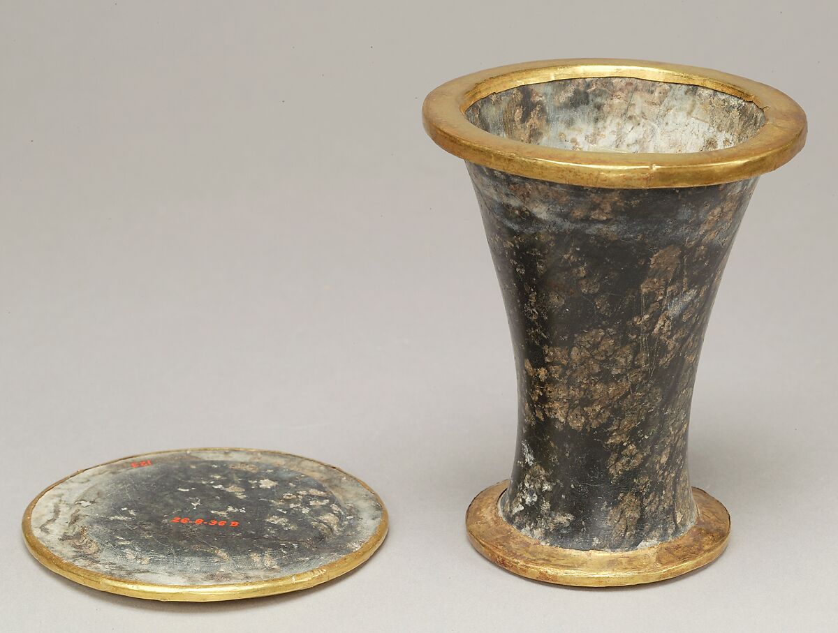 Ointment jar and lid naming Thutmose III, Serpentinite, gold leaf