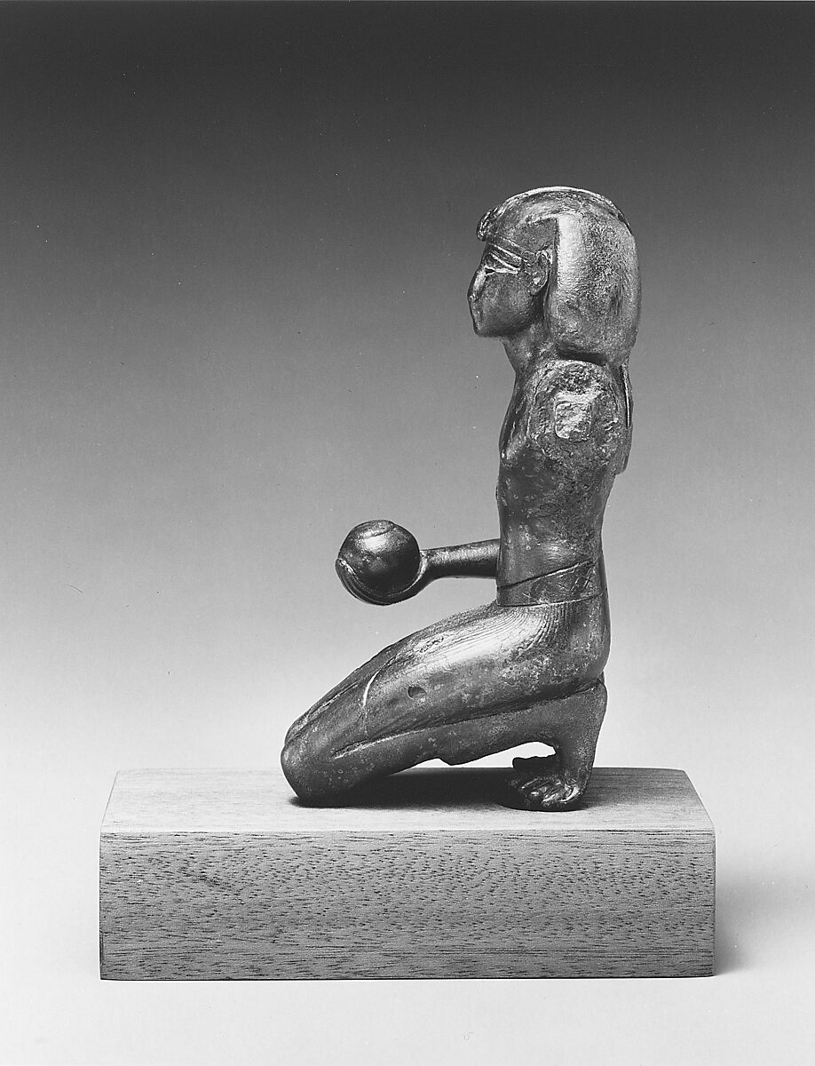 Ritual Statuette of Thutmose III, Black bronze, gold inlay