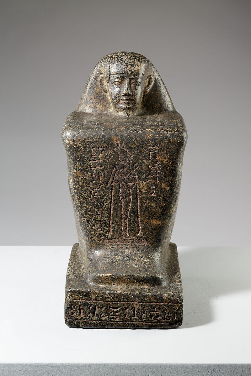 Block Statue of Neskhemenyu, son of Kapefha, Gabbro, pigment 