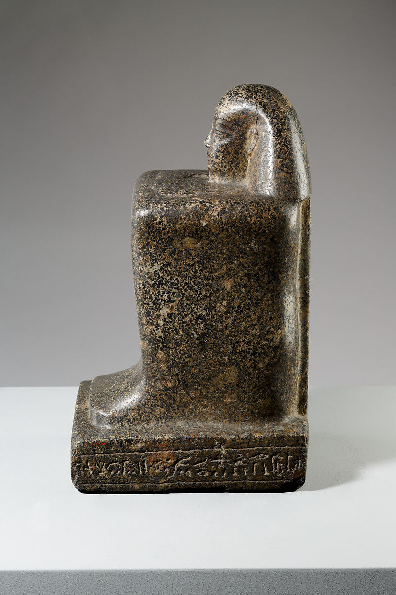 Block Statue of Neskhemenyu, son of Kapefha, Gabbro, pigment