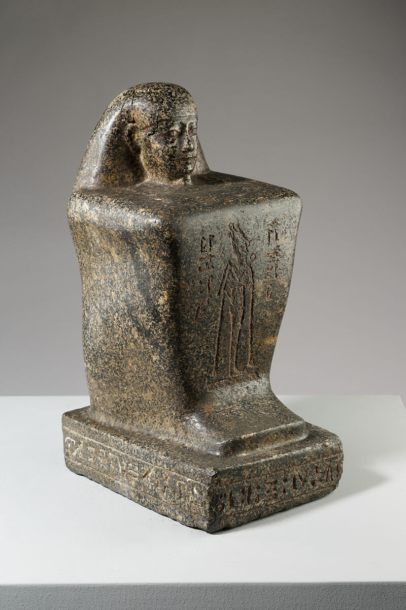 Block Statue of Neskhemenyu, son of Kapefha, Gabbro, pigment
