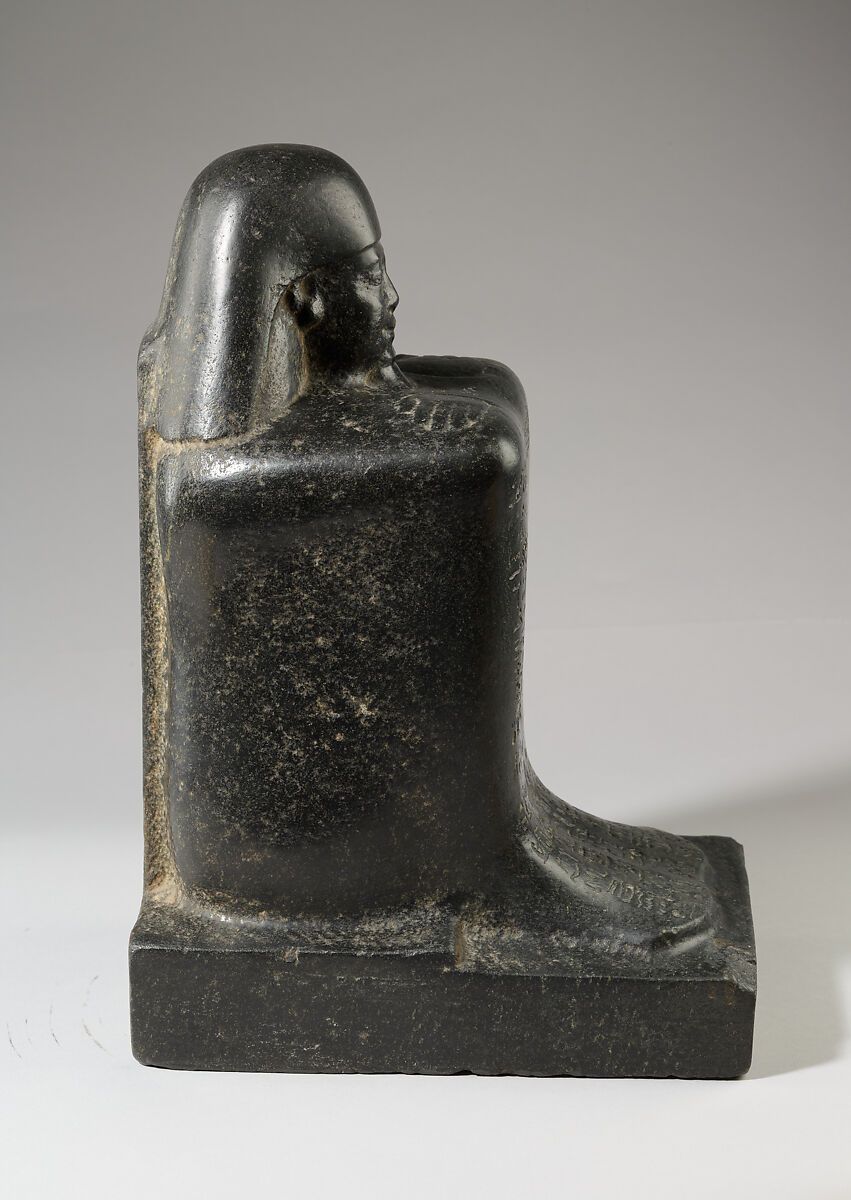 Block Statue of Nespamedu, son of Paiunhor and Tanethut, Gabbro