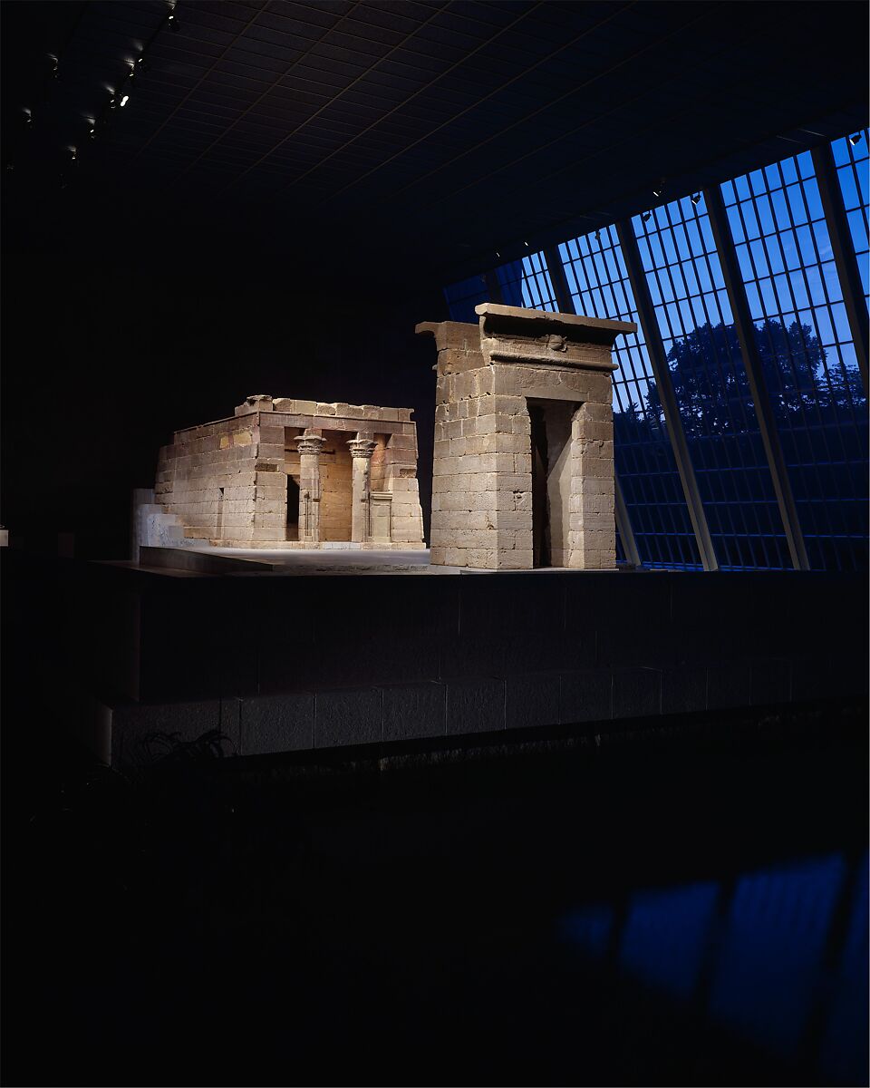 The Temple of Dendur, Aeolian sandstone