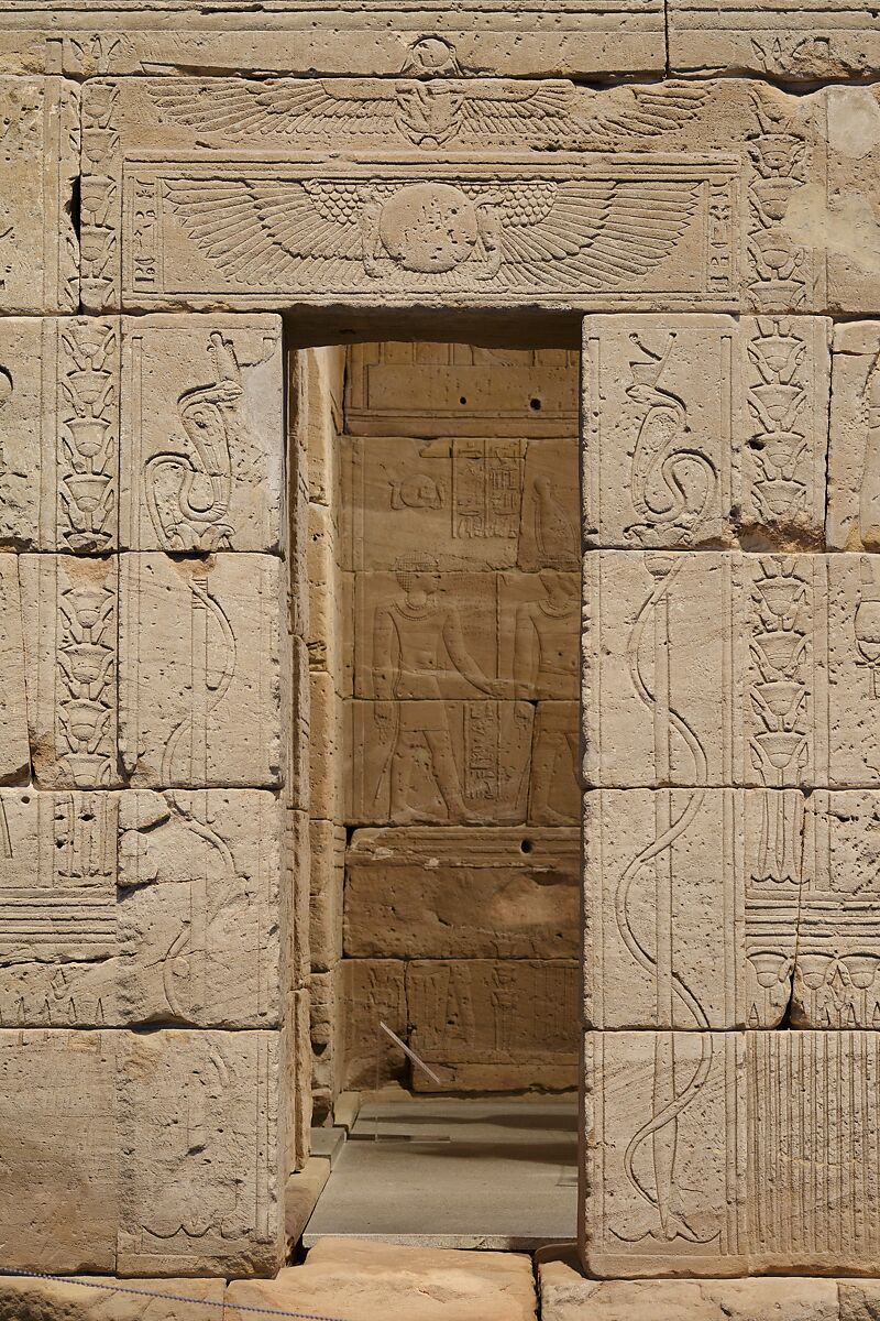 The Temple of Dendur, Aeolian sandstone