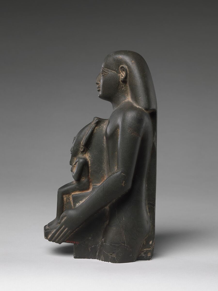 Padiamunrenebwaset, son of Irethoreru, holding a seated statue of Osiris, Green schist
