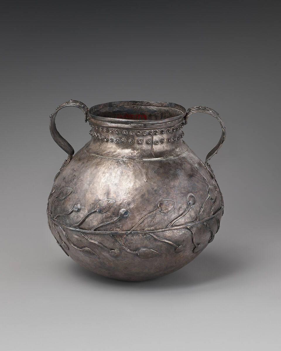 Vase with vine, leaves and berries on the body, Silver