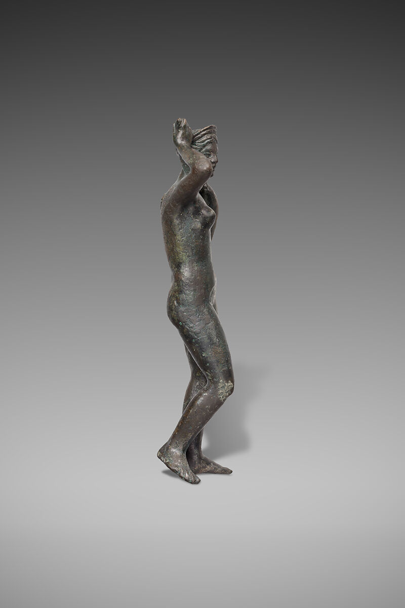 Aphrodite rising from the Bath, Bronze