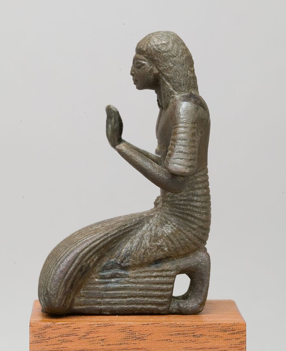 Kneeling official, Bronze