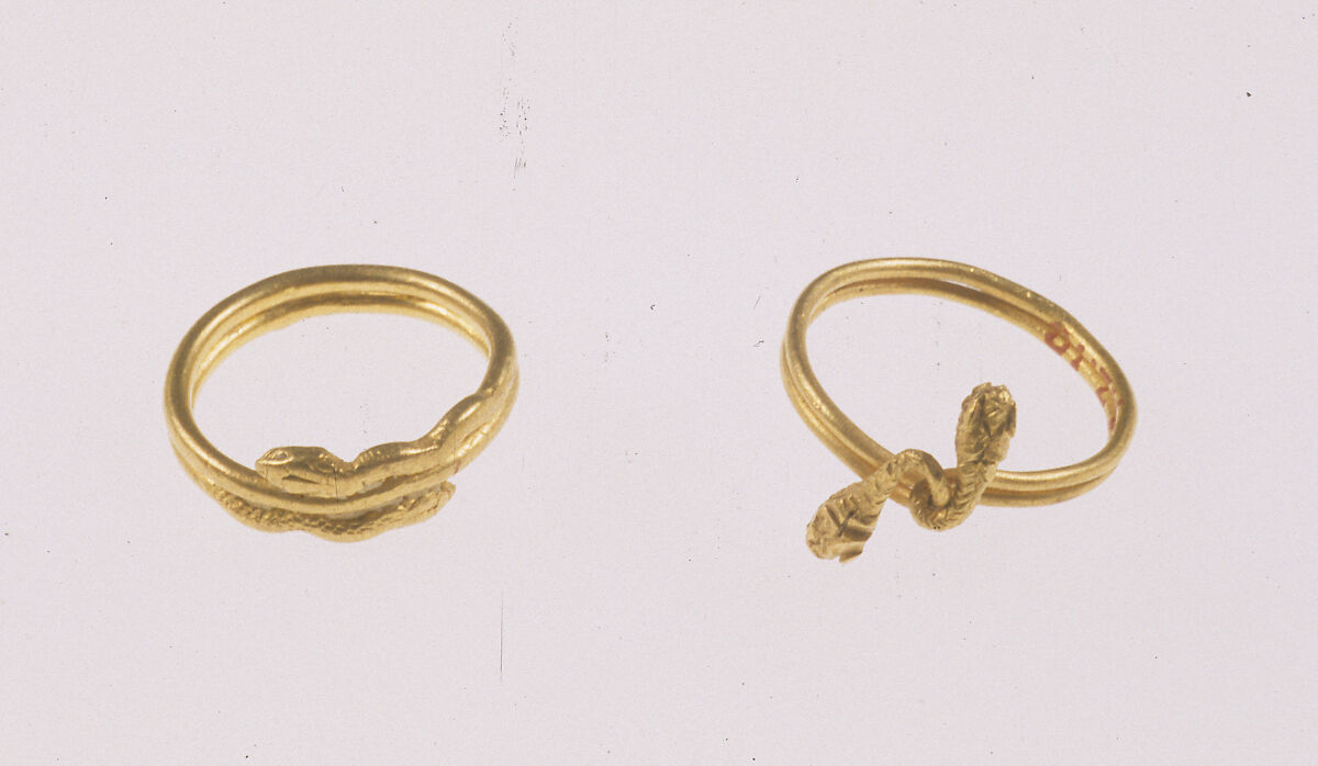 Ring with snake's head terminals, Gold 