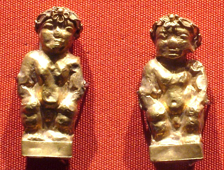 Pendant: Eros (?) wearing diadem with rosette over the forehead, gold 