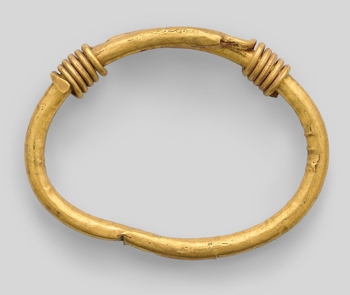 Bracelet with sliding clasp, perhaps for a child, gold