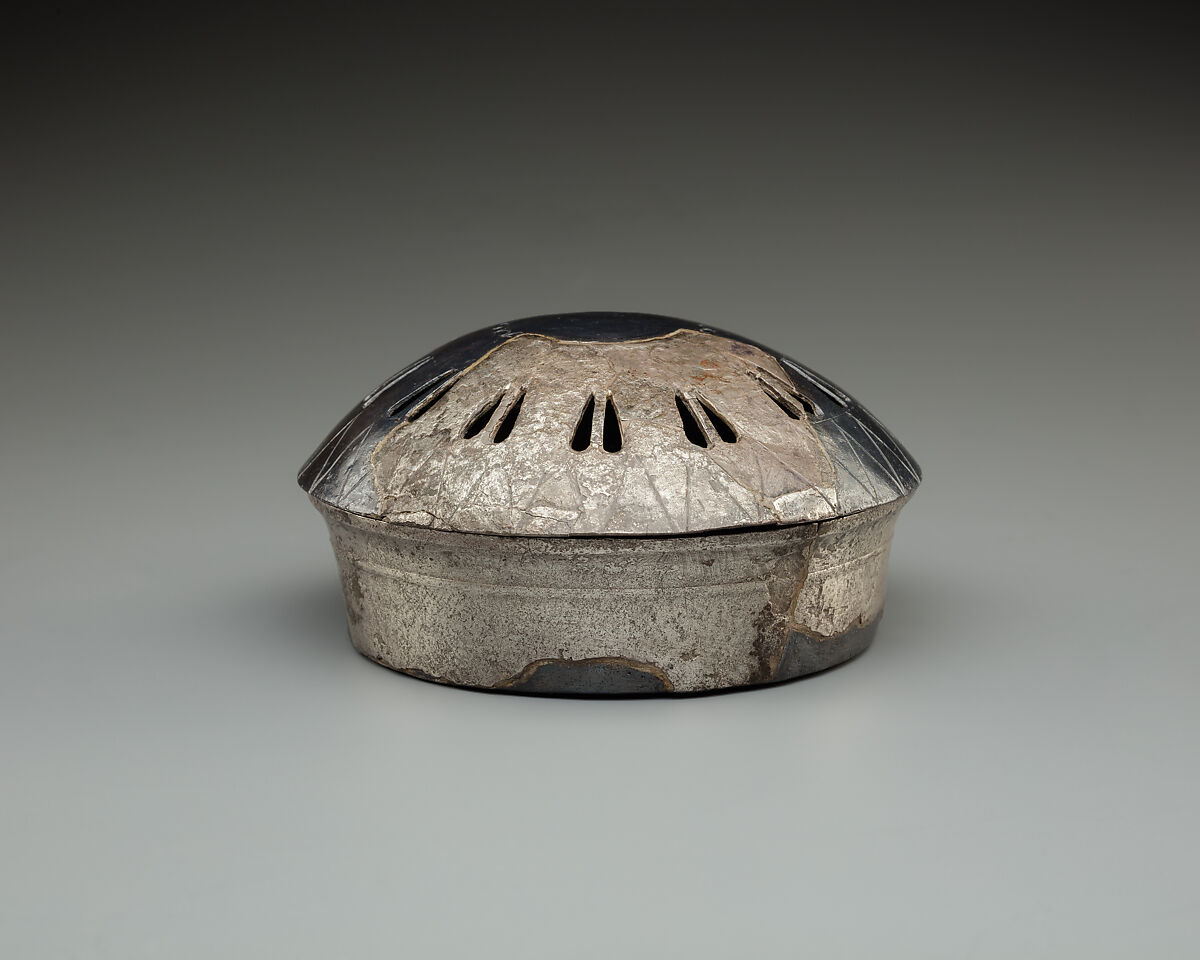 Incense burner with its chain, Silver