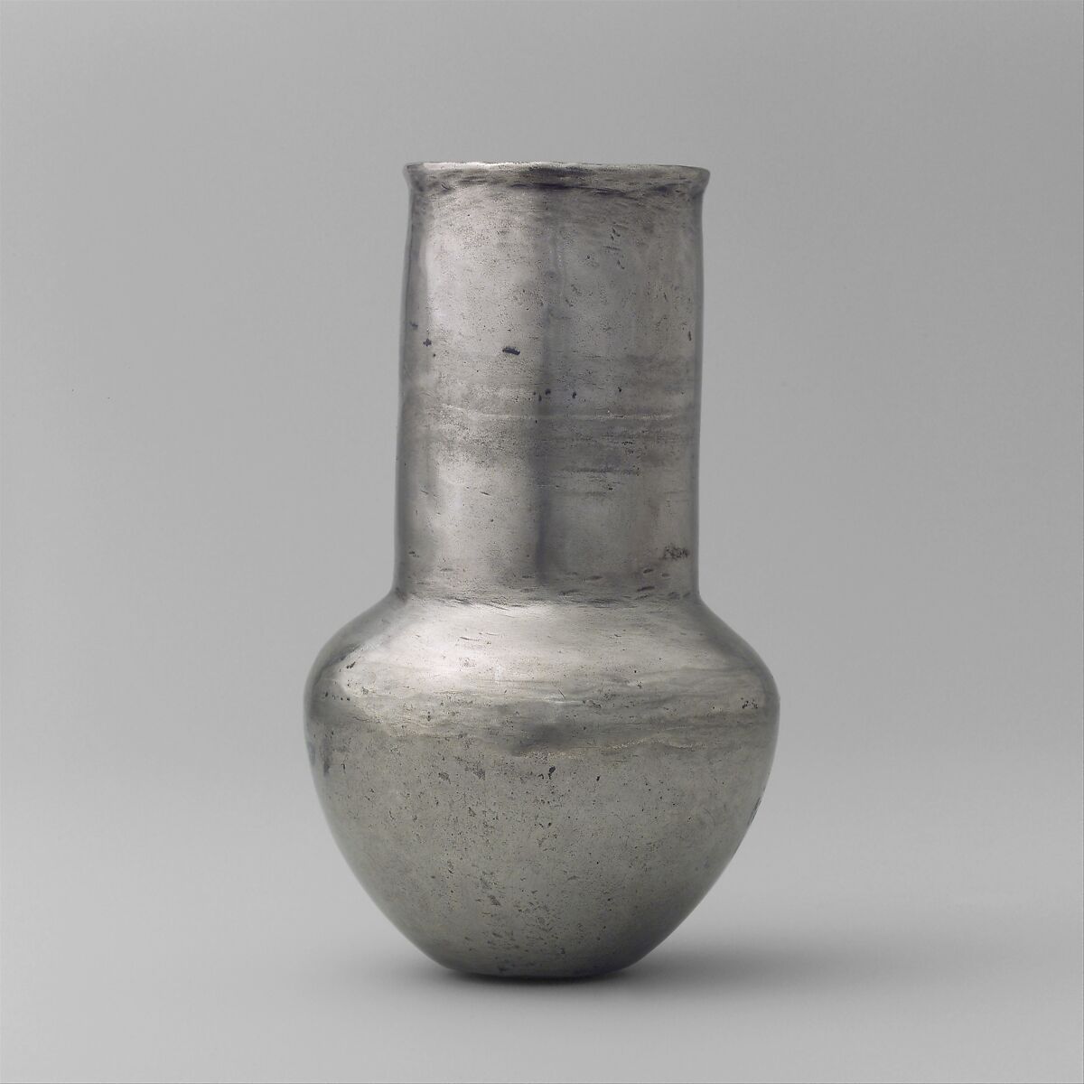 Long-necked jar, Silver 