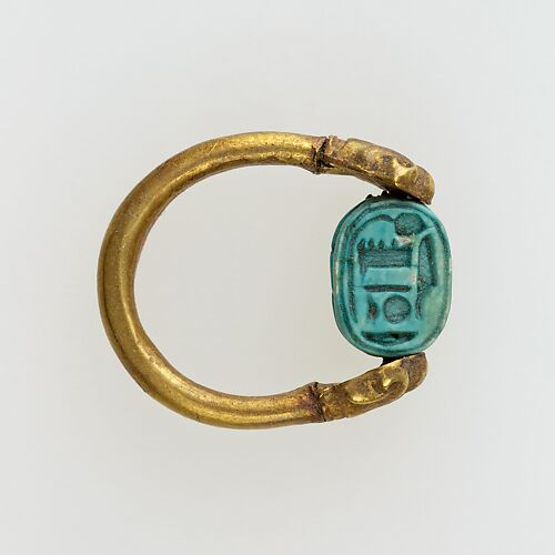 Scarab finger ring with name of Amun-Re