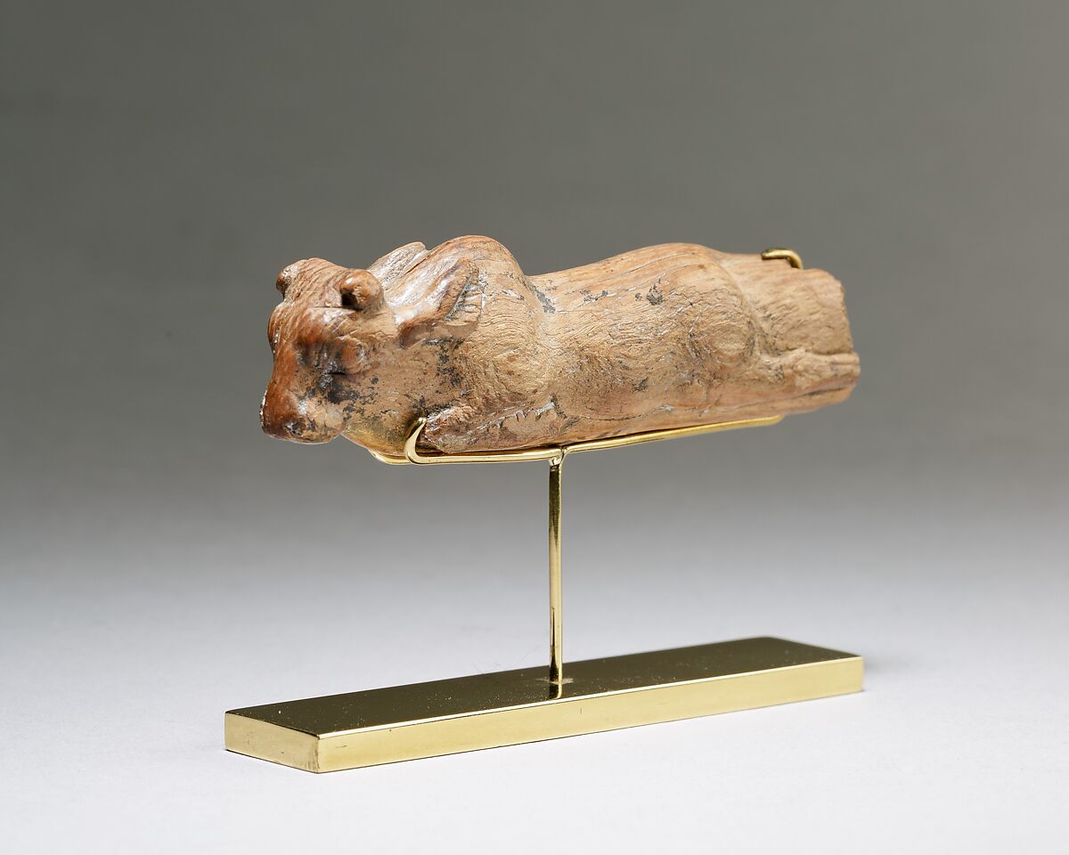 Knife handle (?); Humped bull, Ivory (elephant)