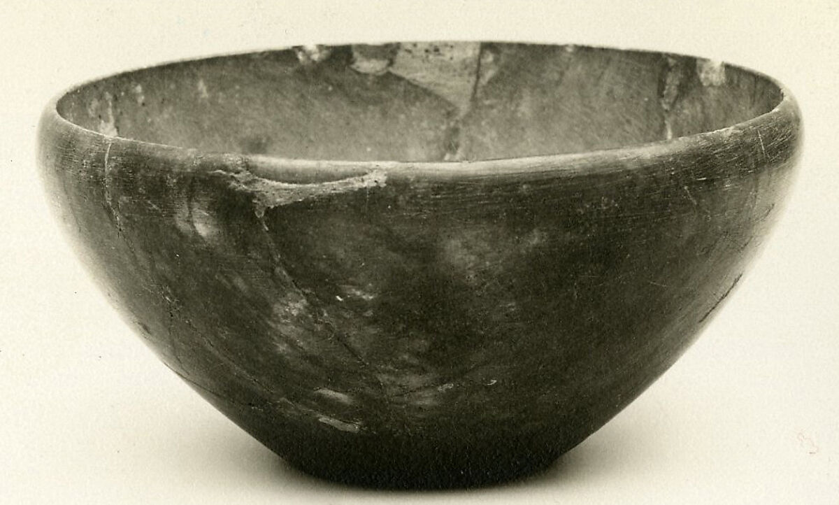 Deep bowl, Stone 