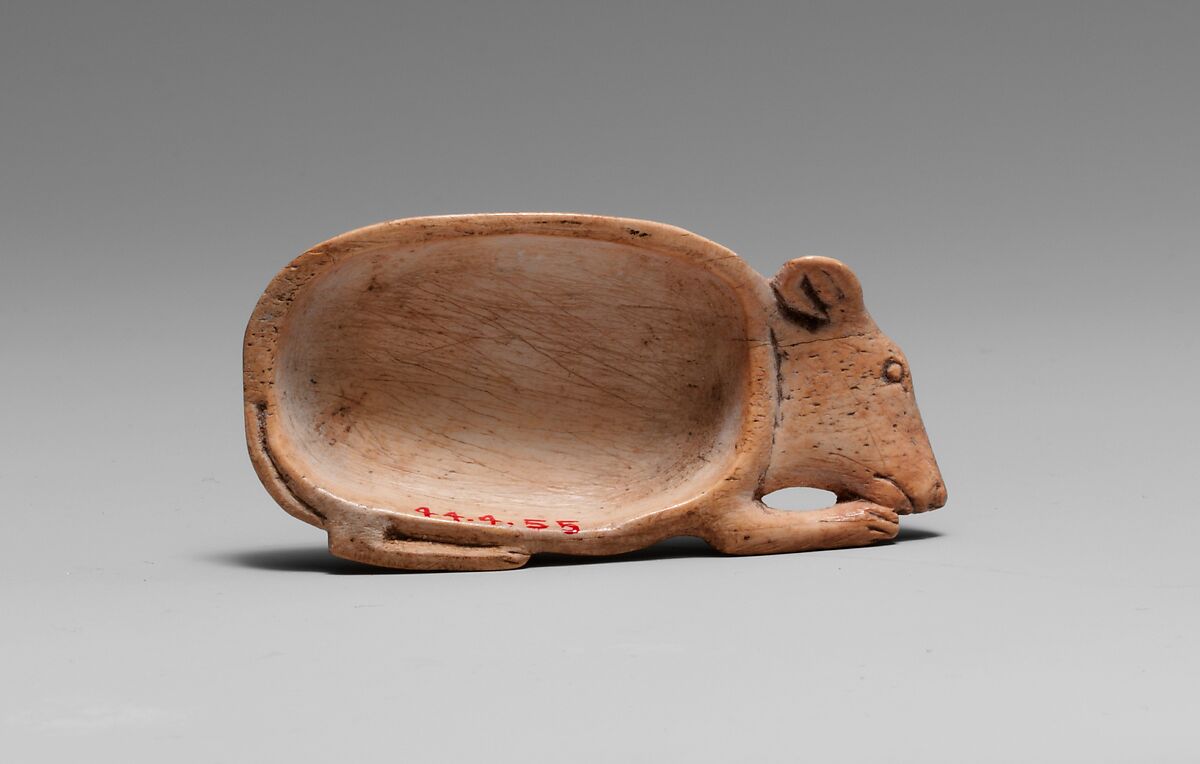Cosmetic Spoon in the Shape of a Mouse, Bone