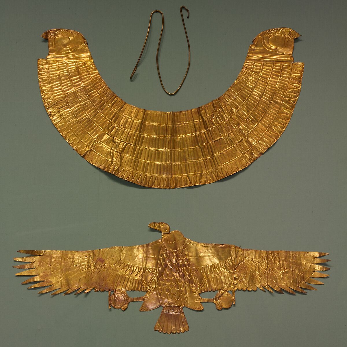 Broad Collar with Falcon-Head Terminals, Gold sheet