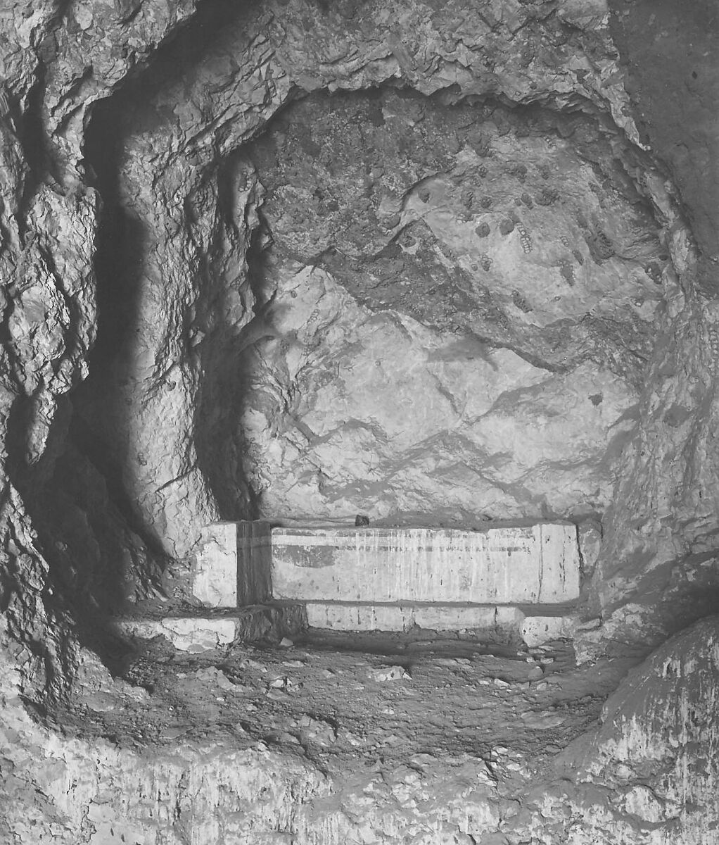 Relief Fragment Depicting a Kneeling Woman, Limestone, paint