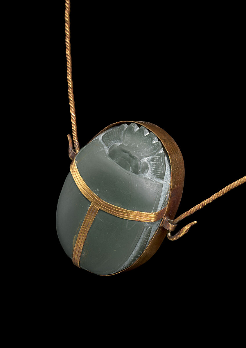 Heart Scarab of Manuwai, Green stone, gold