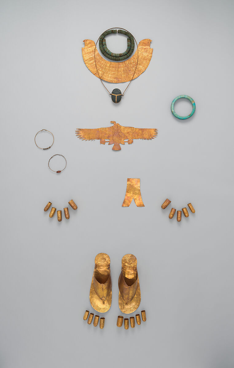 Heart Scarab of Manuwai, Green stone, gold