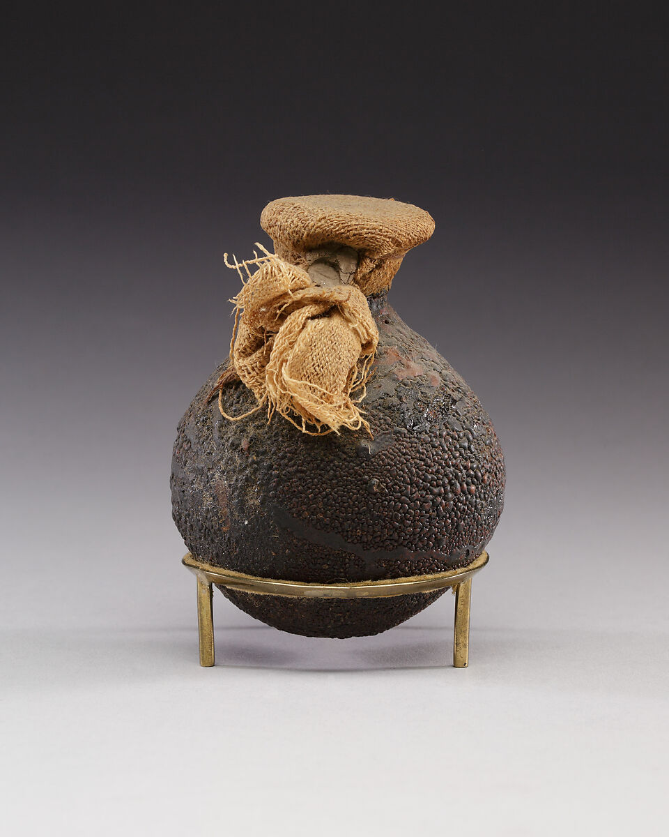 Small Jug sealed with Cloth, Pottery, linen, mud
