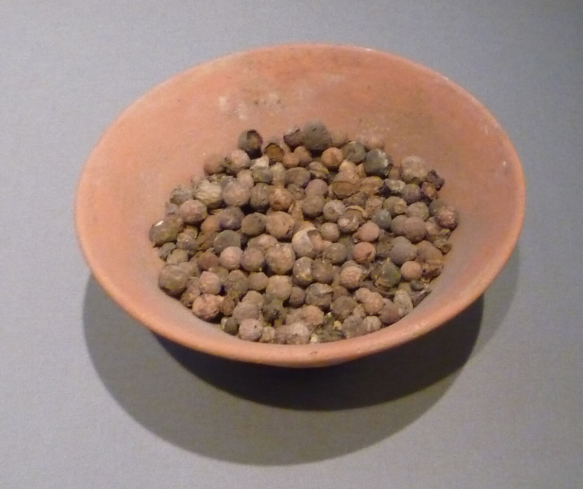 Bowl of Jujubes, Pottery, jujube berries