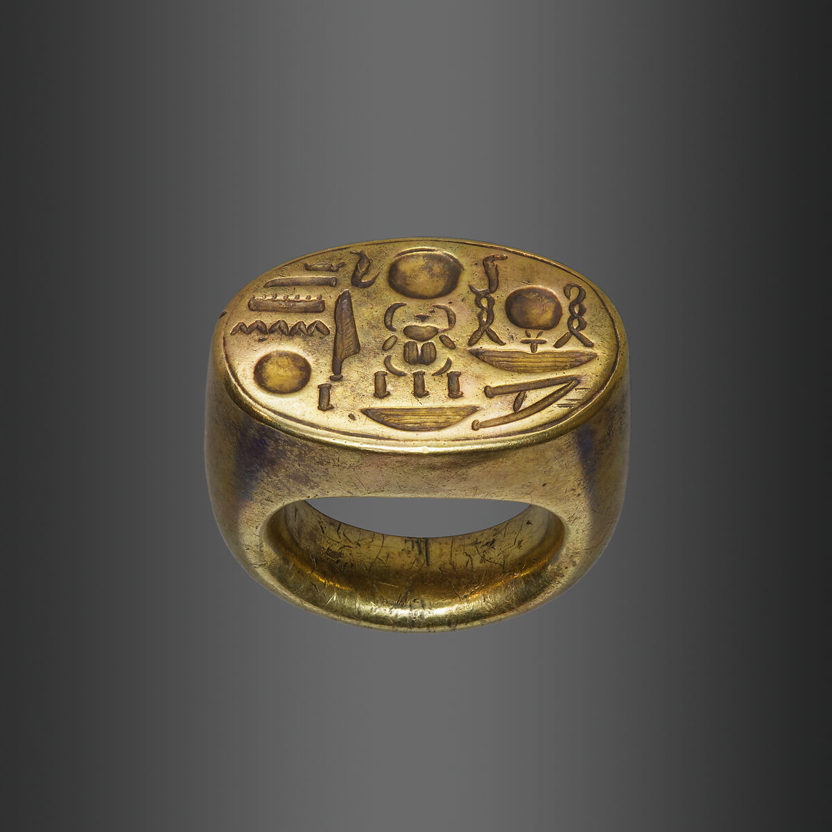 Signet Ring with Tutankhamun's Throne Name, Gold