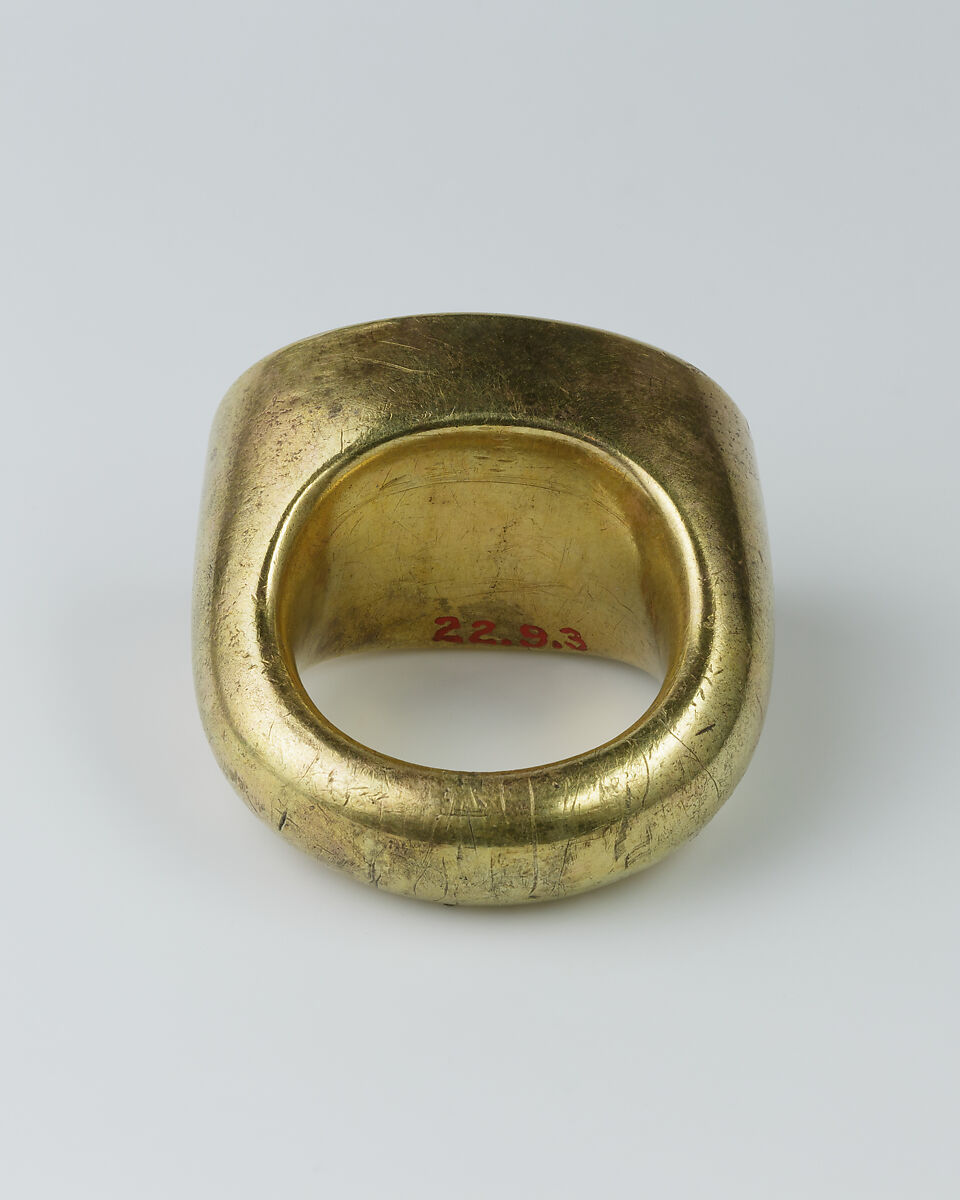 Signet Ring with Tutankhamun's Throne Name, Gold