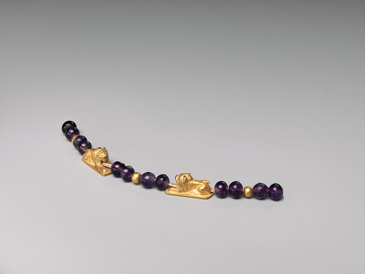 Lion Bracelet of Sithathoryunet, Gold, amethyst 