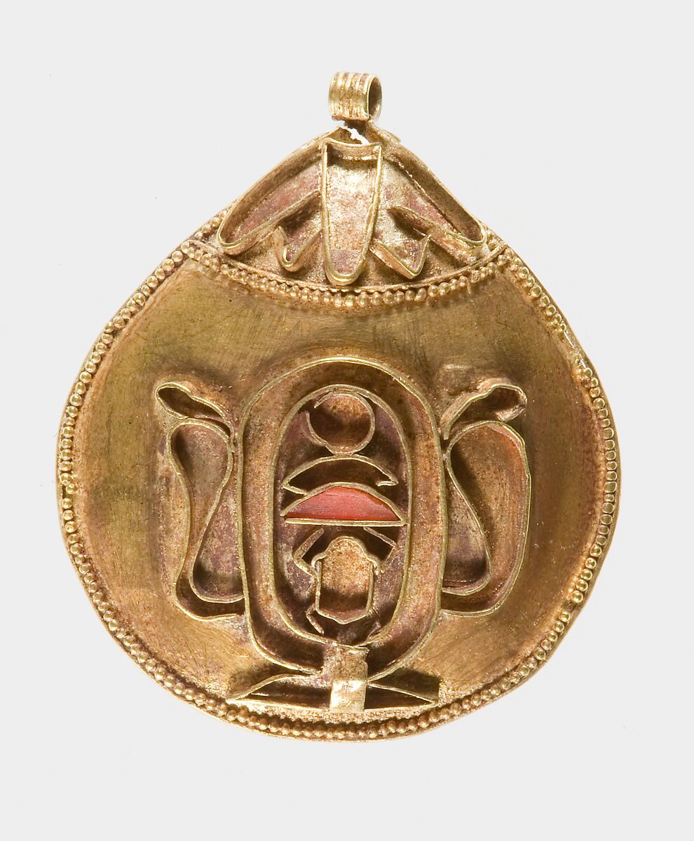 Shell Pendant with the Name of Senwosret II, Gold, carnelian 