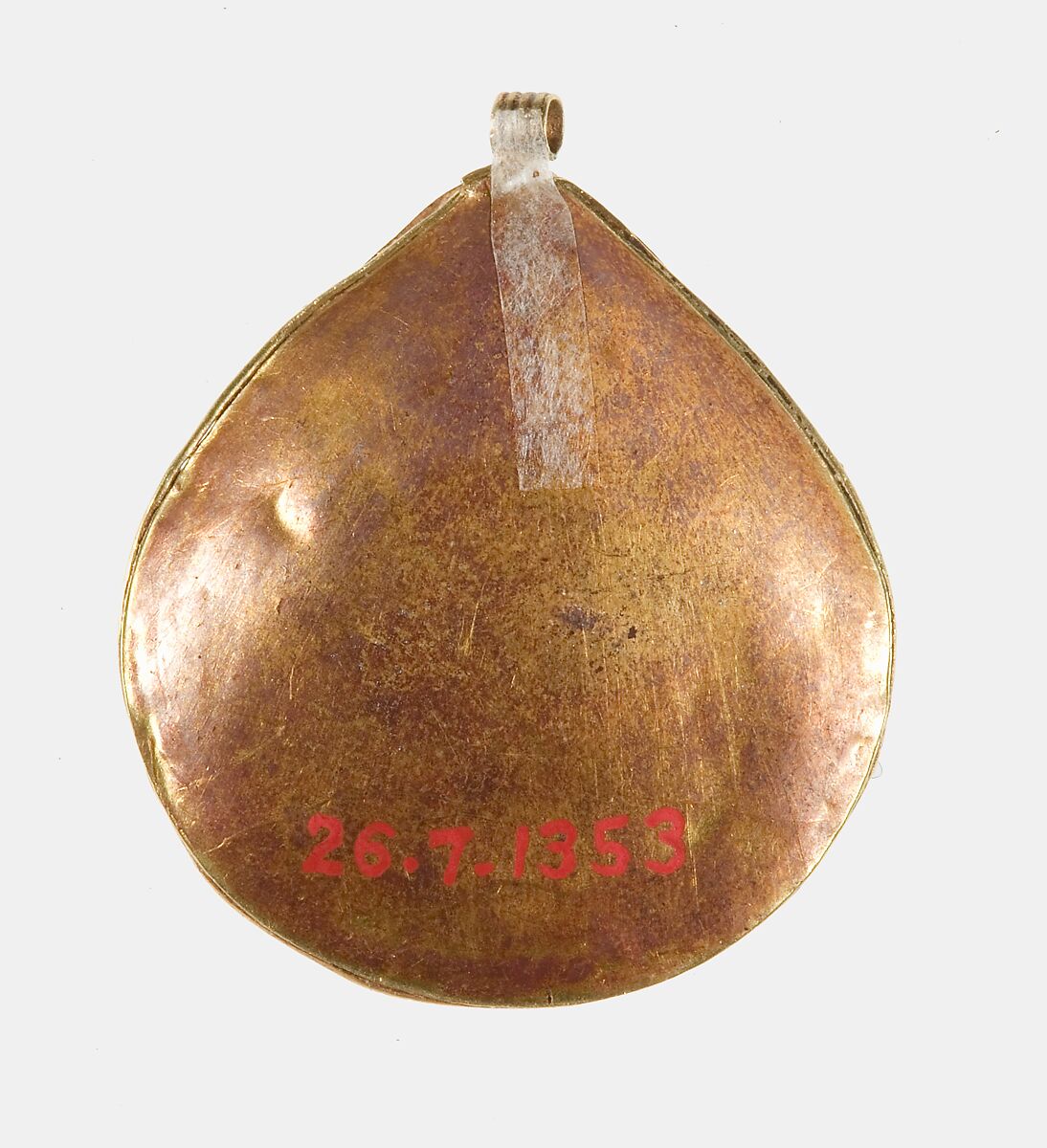 Shell Pendant with the Name of Senwosret II, Gold, carnelian