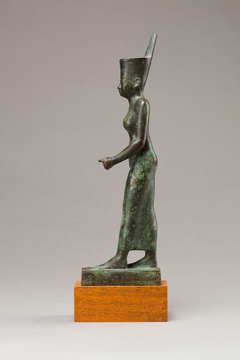 Statuette of the goddess Neit, Cupreous metal