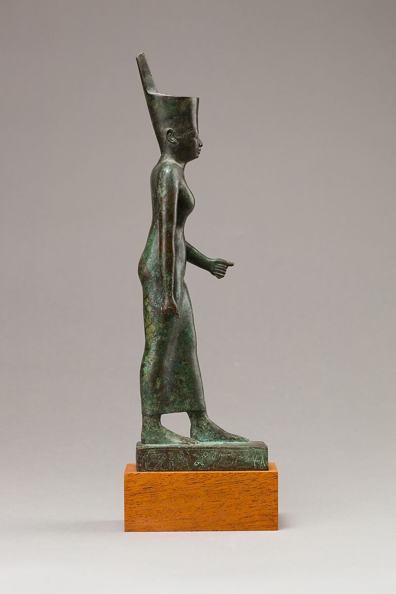 Statuette of the goddess Neit, Cupreous metal