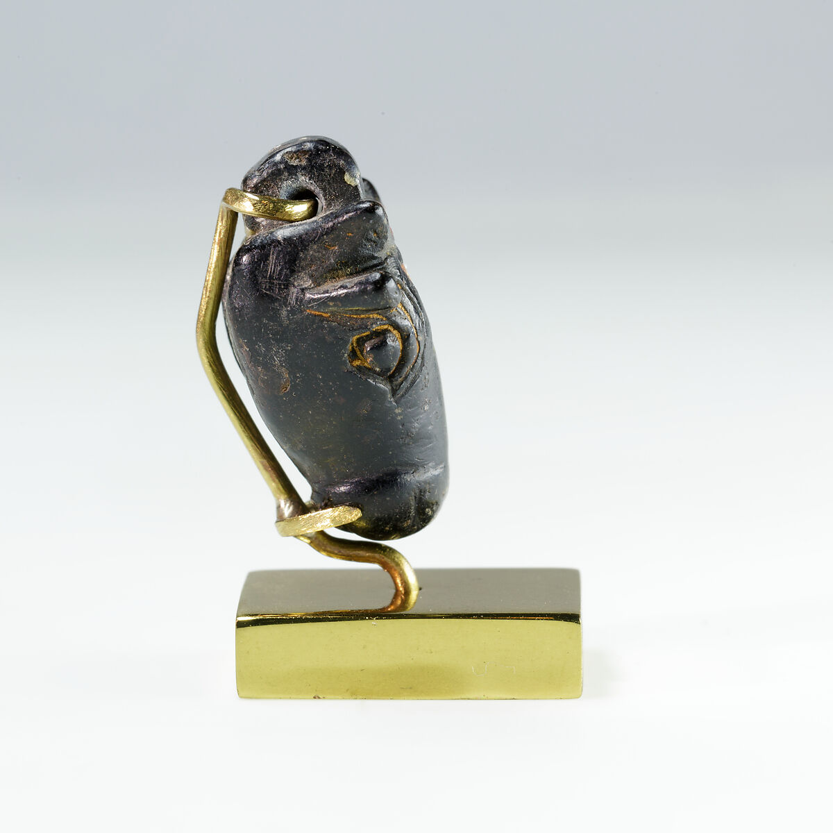 Amulet, Head of an Apis Bull, Serpentinite, ivory