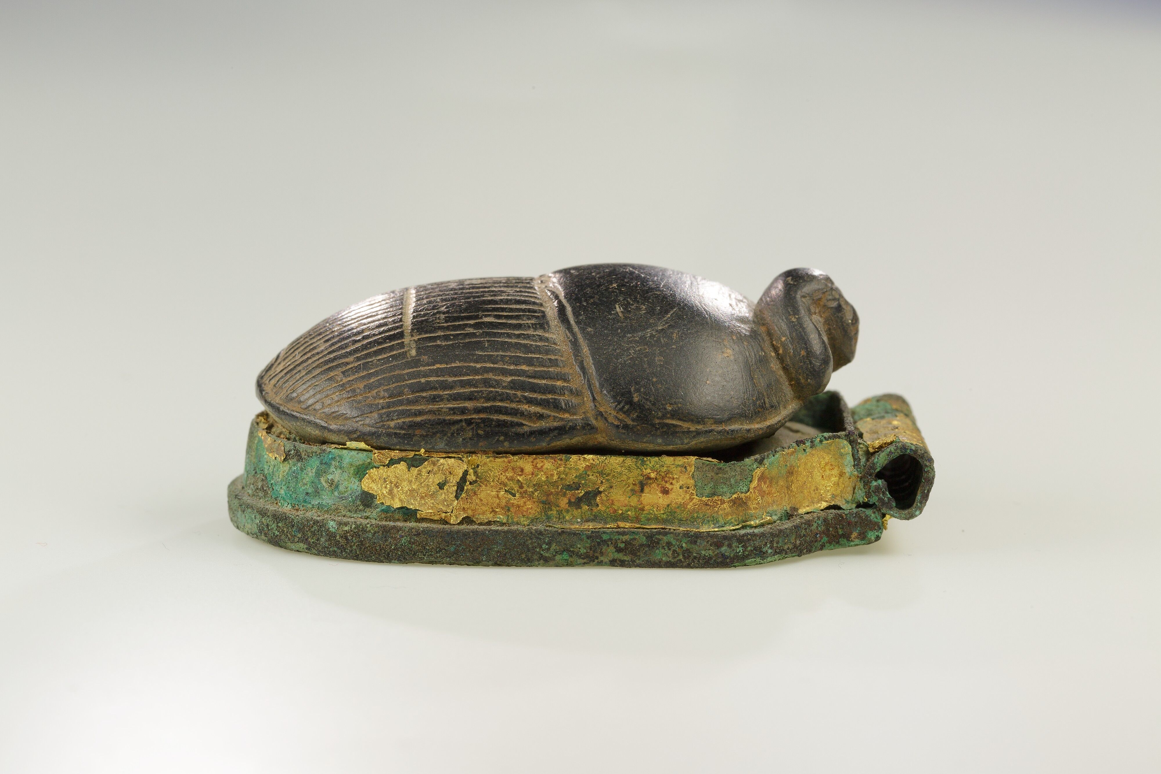 メトロポリタン美術館スカラベのペンダントトップ♡ Heart Scarab with a Human Head - New Kingdom - The Metropolitan