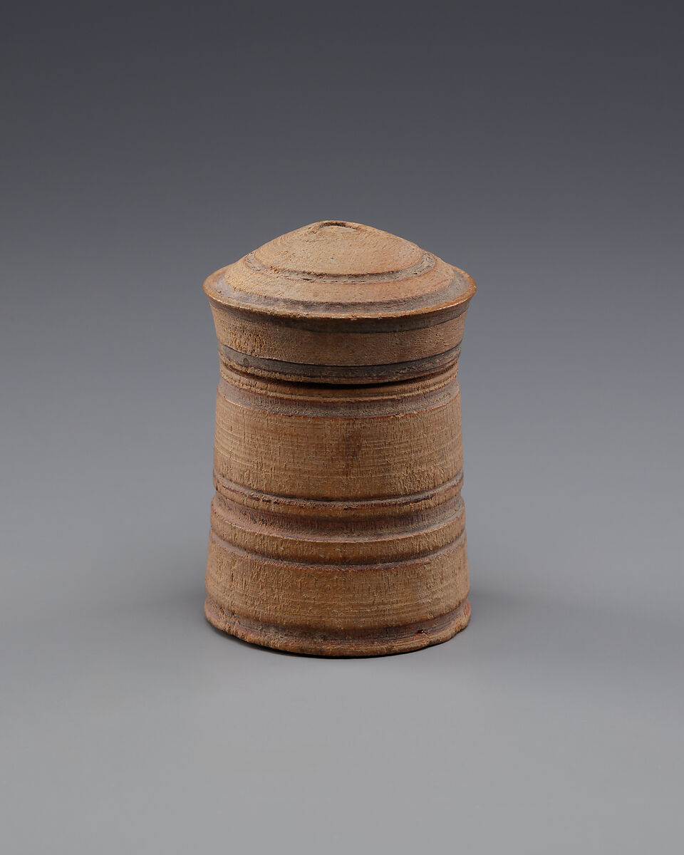 Cylindrical box, Wood, red pigment