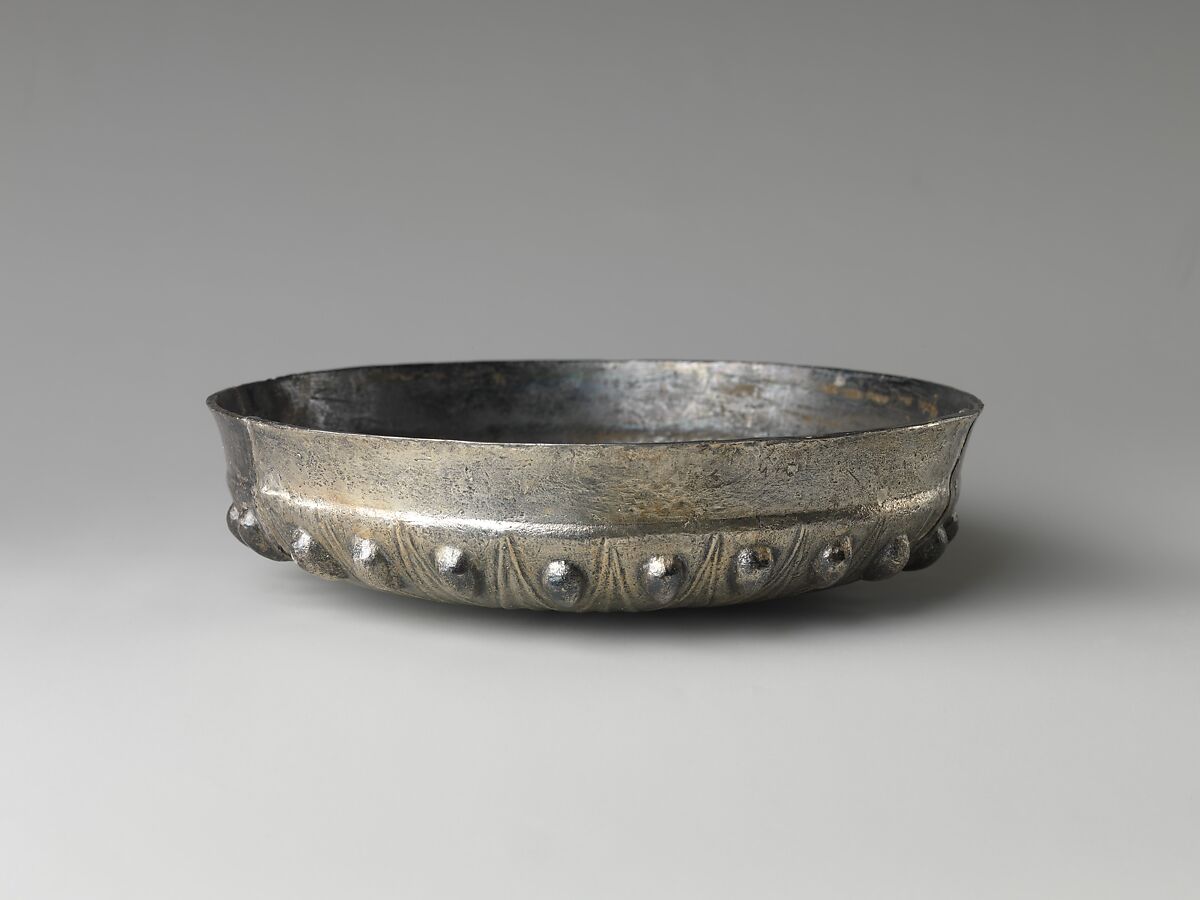 Bowl with bosses and lotus pattern and demotic weight on rim, Silver 