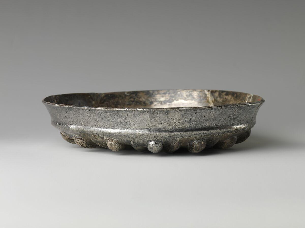 Bowl with bosses and petals, Silver 