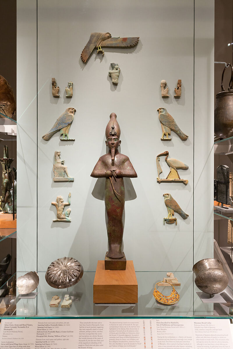 Inlay depicting a falcon, Faience