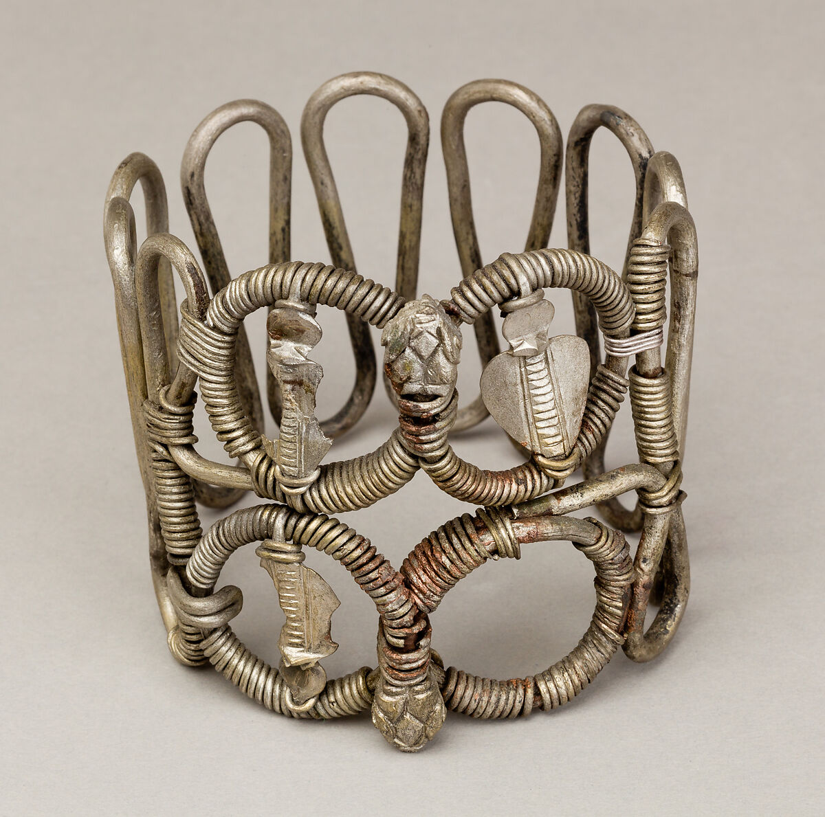 Bracelet or armlet with uraei, Silver 