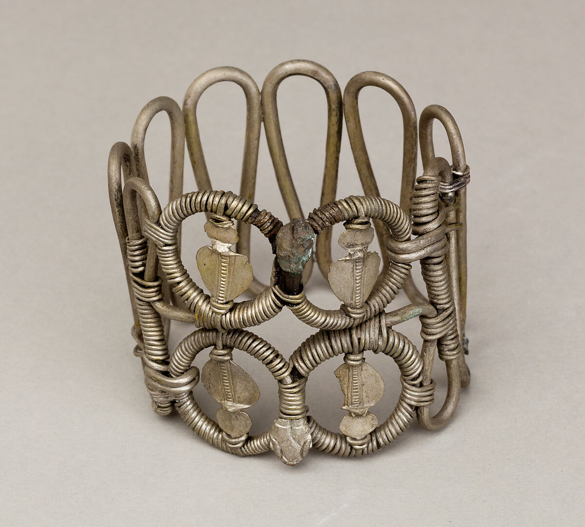 Bracelet or armlet with uraei, Silver 