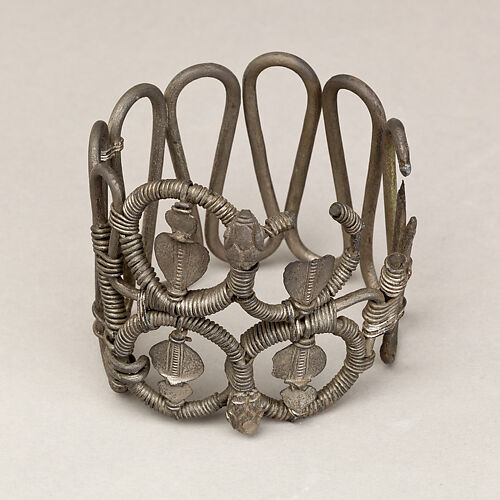 Bracelet or armlet with uraei