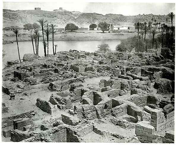 Column Capital, Sandstone