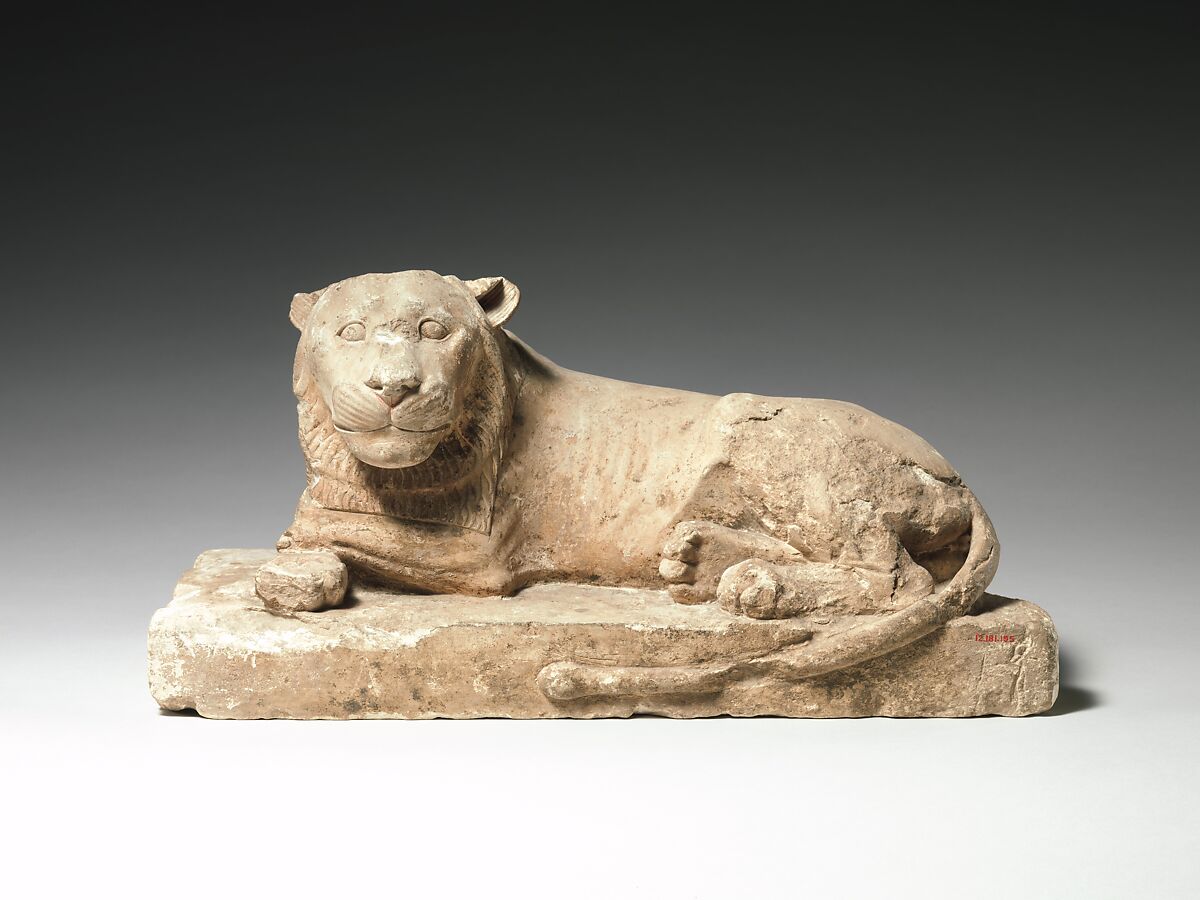 Reclining lion, Limestone 